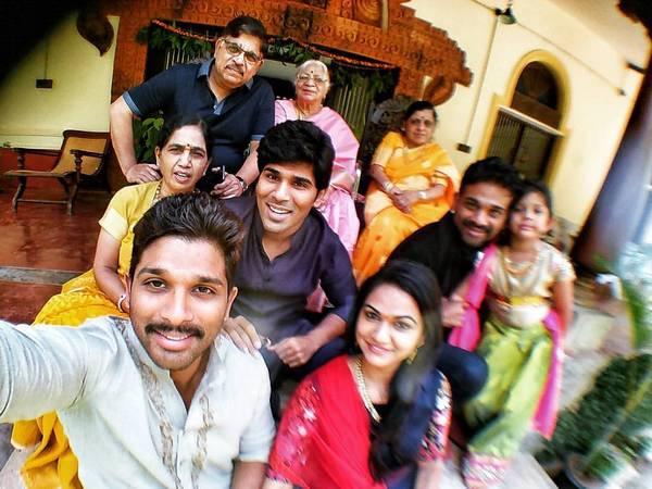 allu arjun family photos download